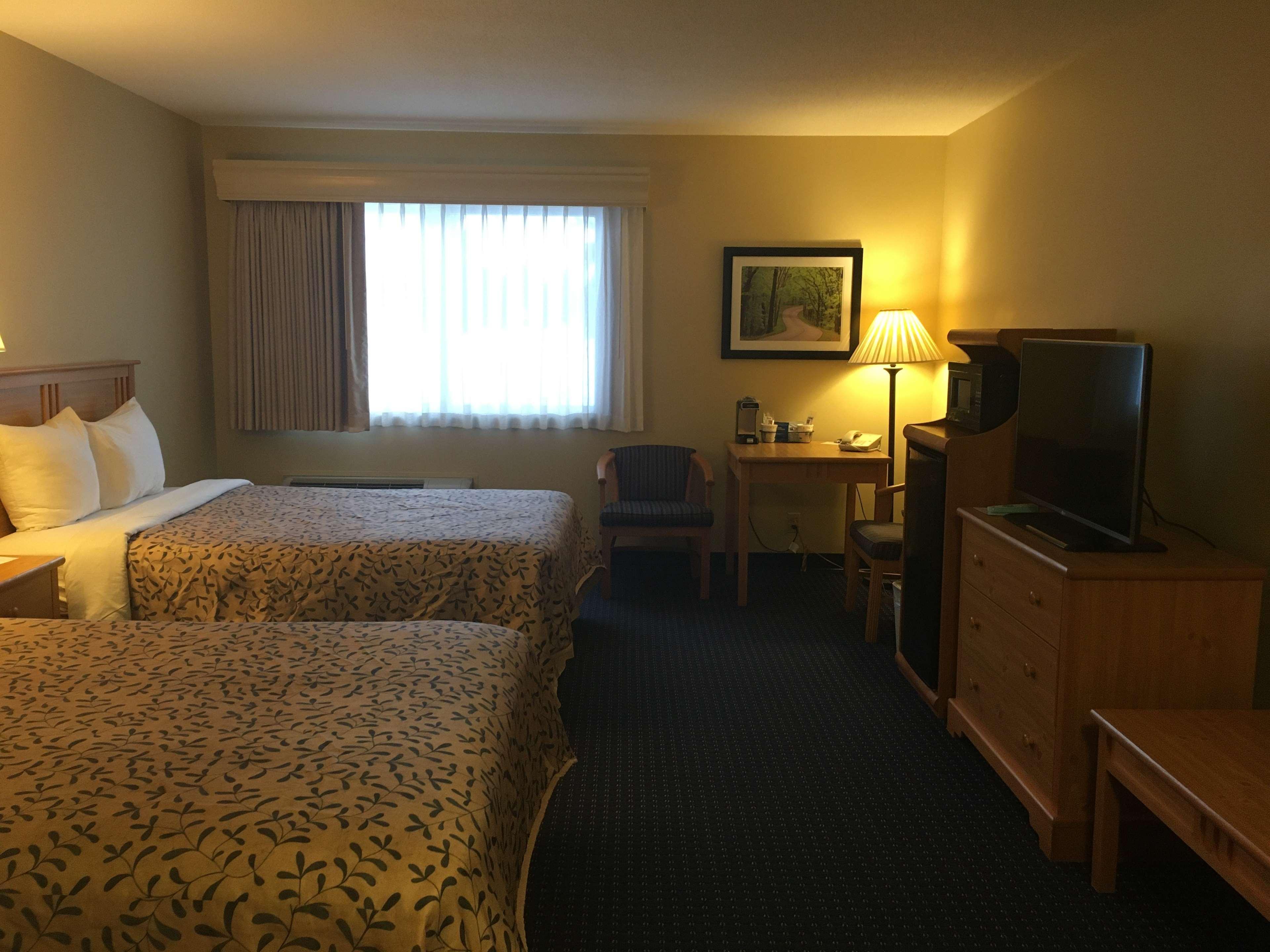 Best Western Inn Rice Lake Екстериор снимка