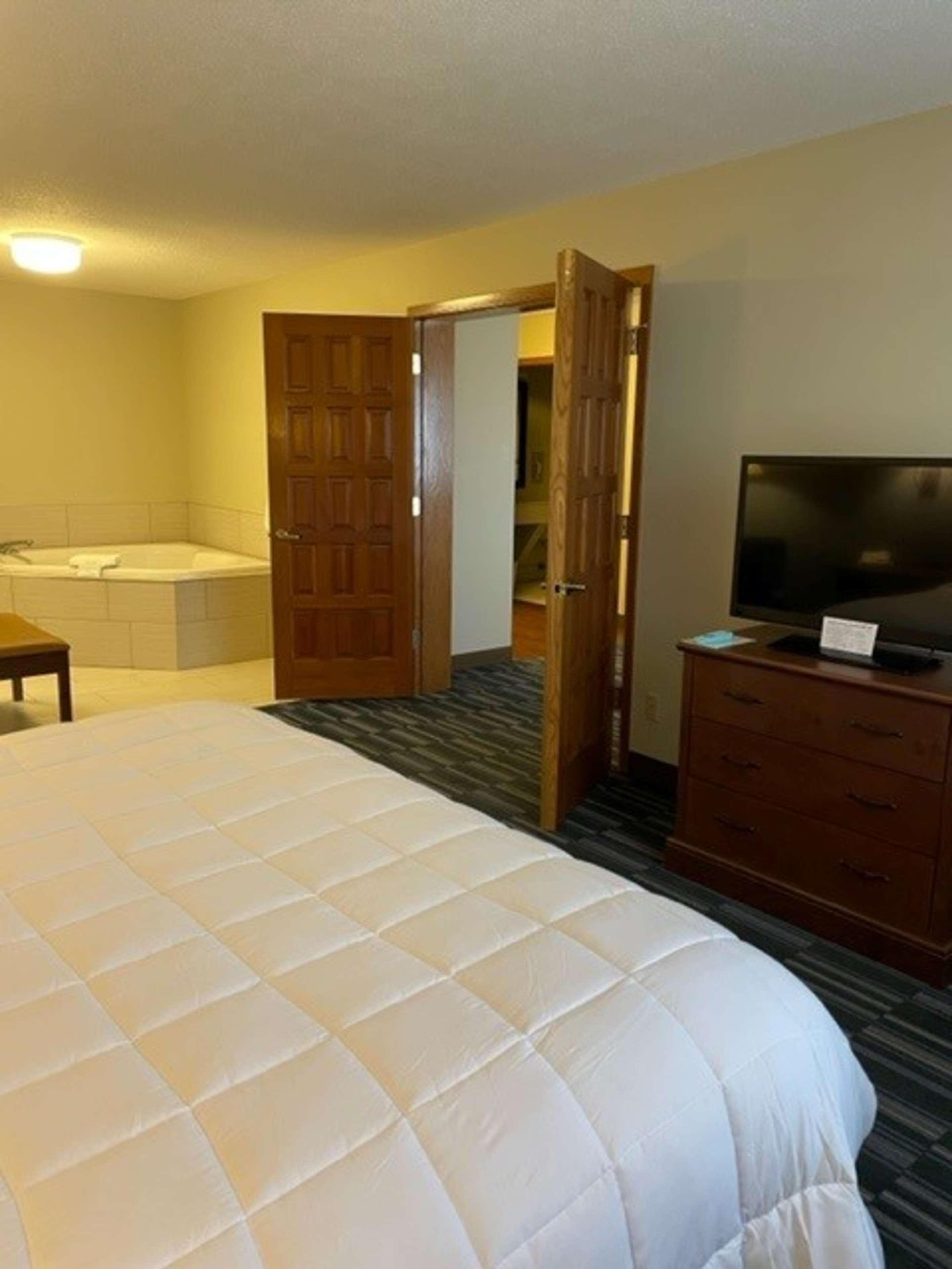 Best Western Inn Rice Lake Екстериор снимка