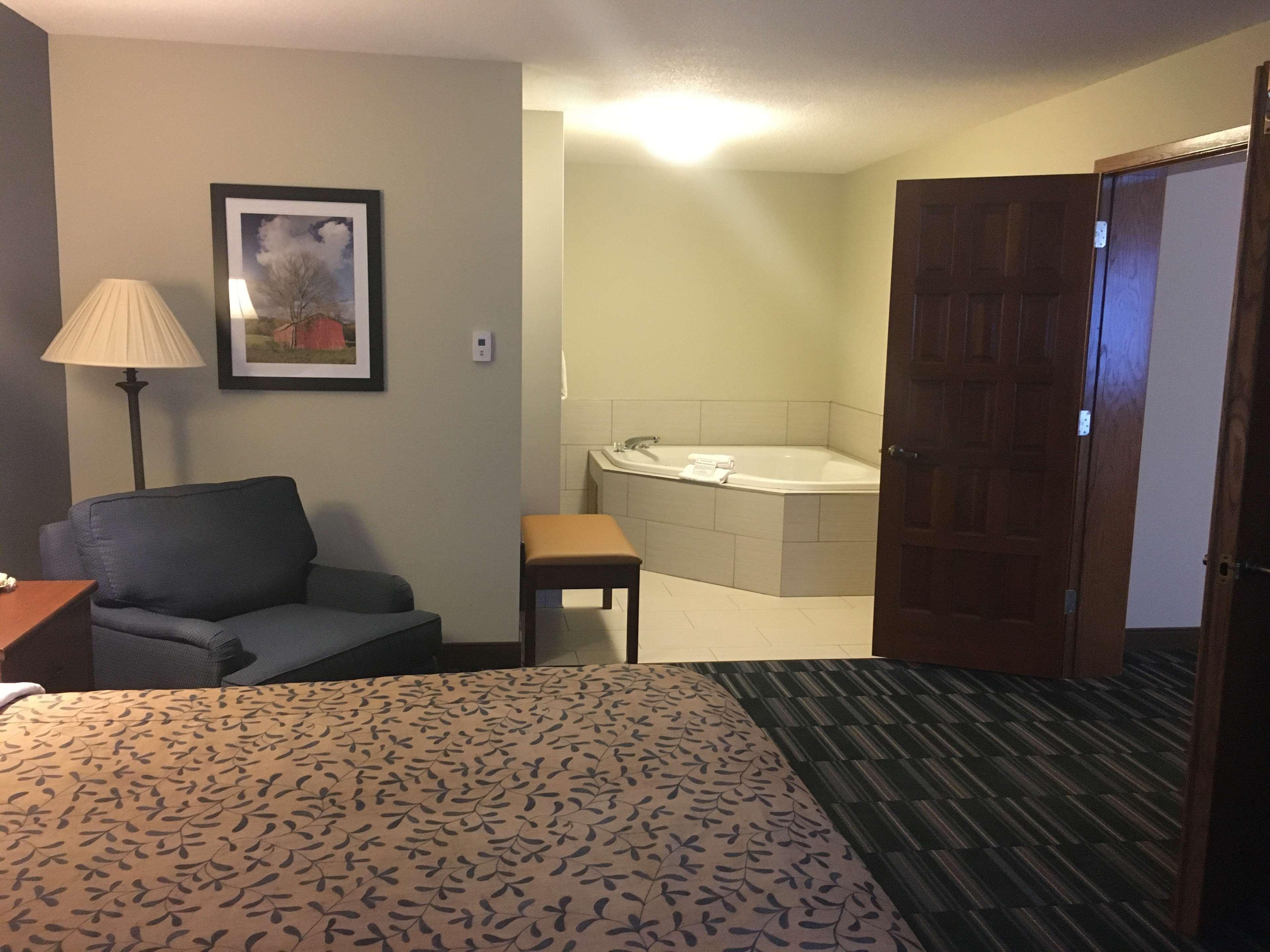 Best Western Inn Rice Lake Екстериор снимка