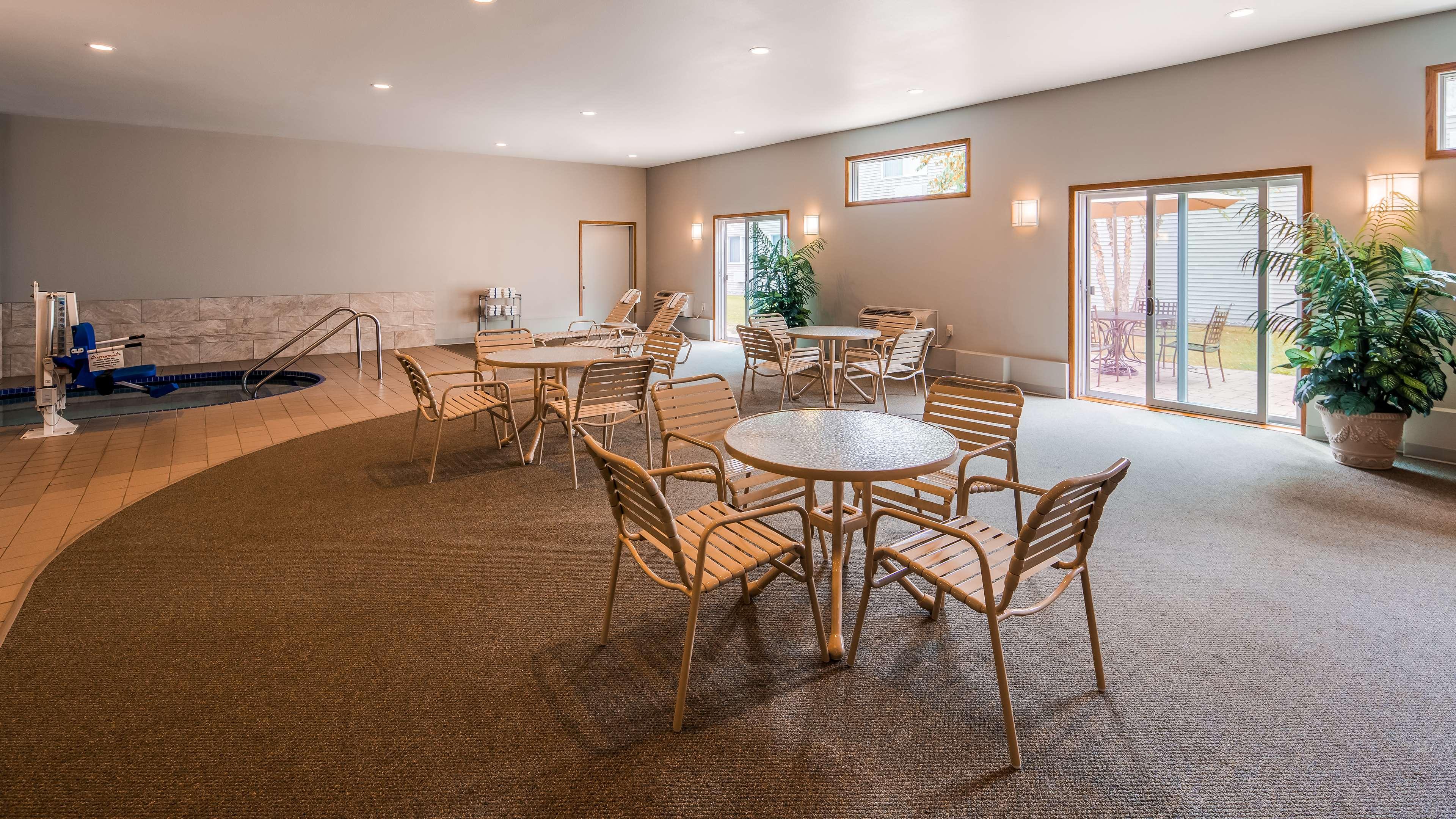 Best Western Inn Rice Lake Екстериор снимка