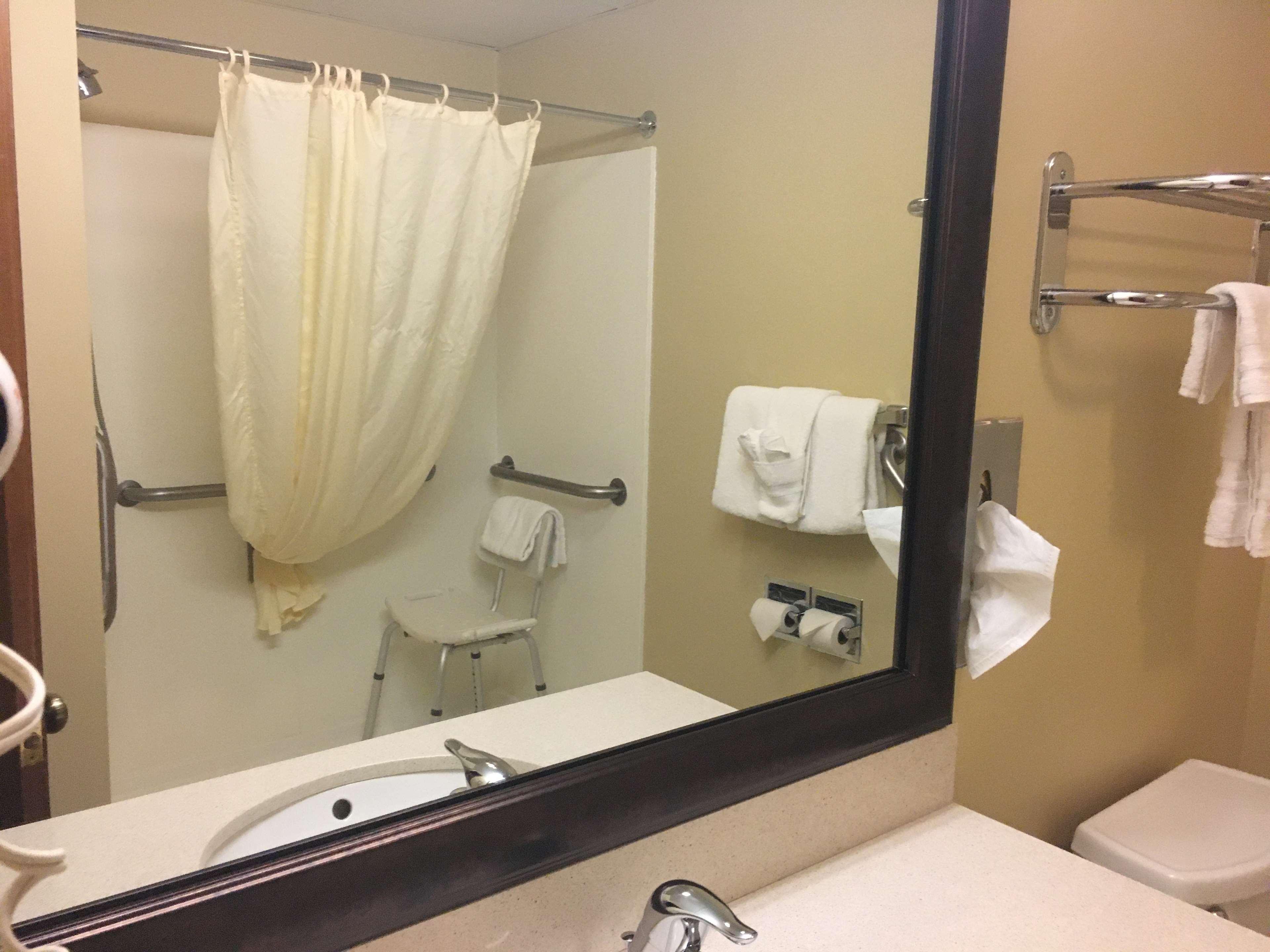 Best Western Inn Rice Lake Екстериор снимка