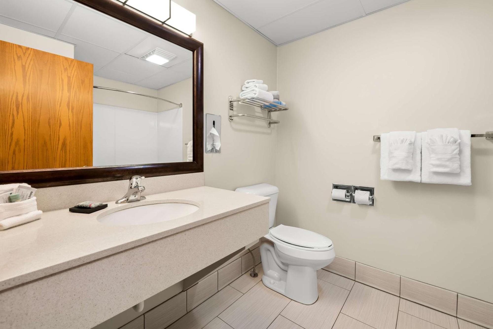 Best Western Inn Rice Lake Екстериор снимка