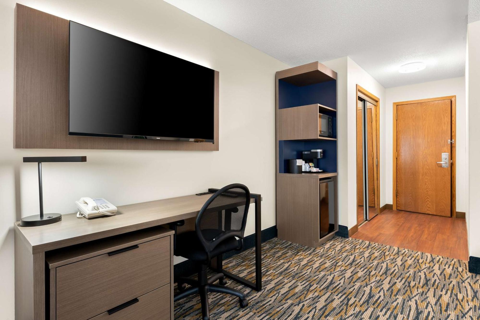 Best Western Inn Rice Lake Екстериор снимка