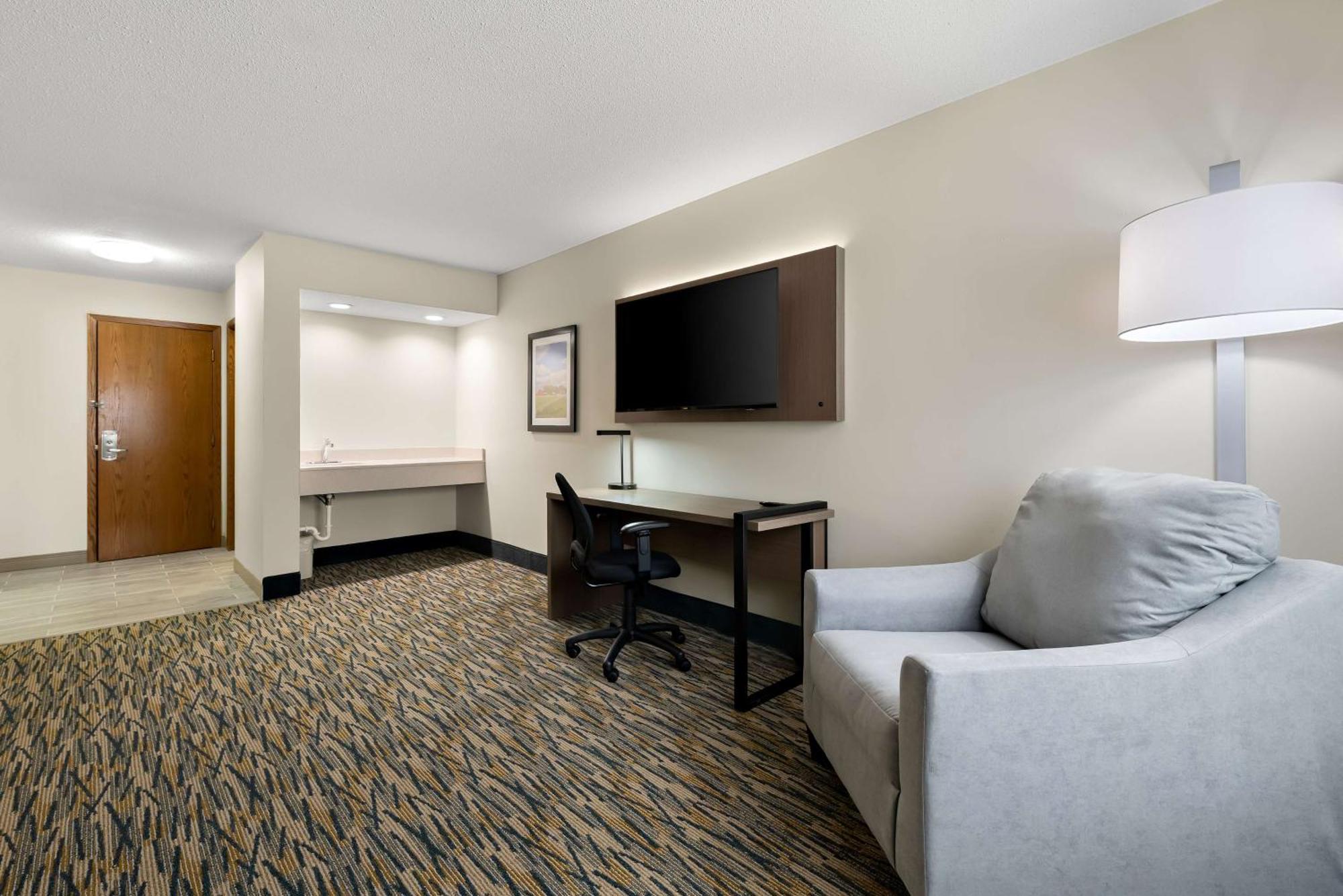 Best Western Inn Rice Lake Екстериор снимка