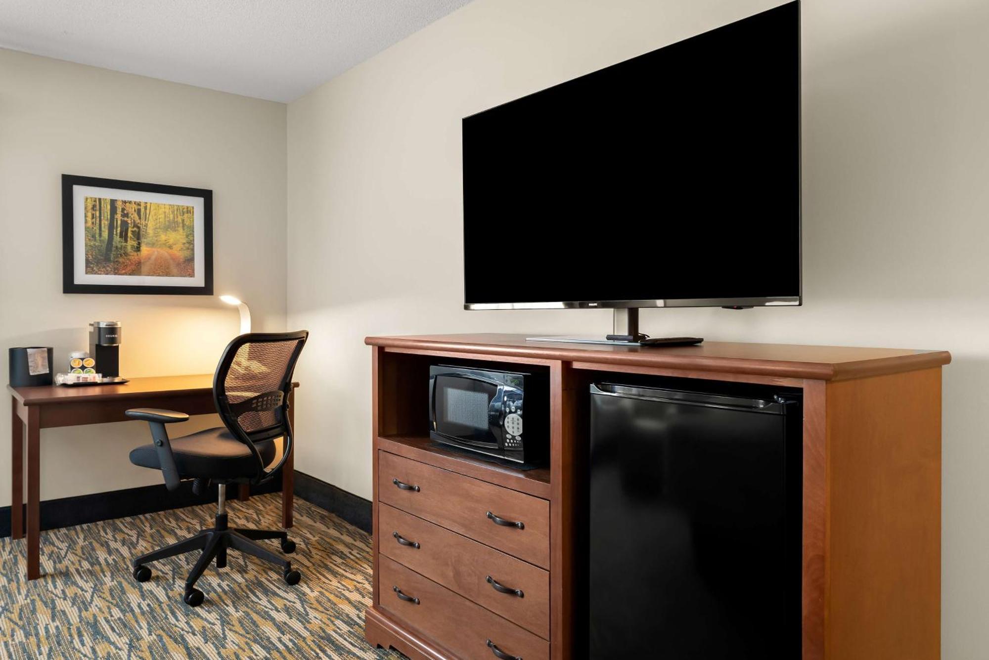 Best Western Inn Rice Lake Екстериор снимка