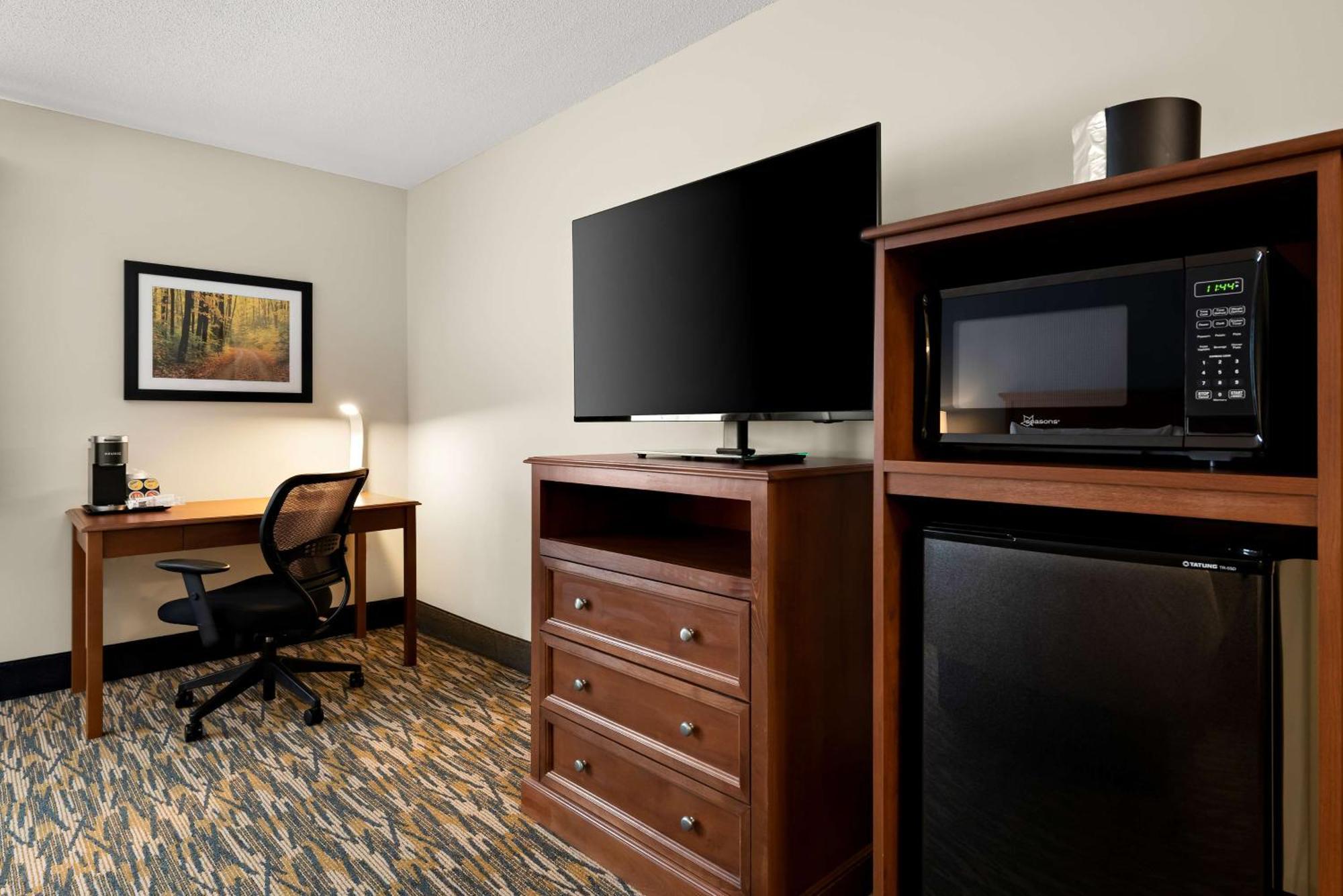 Best Western Inn Rice Lake Екстериор снимка