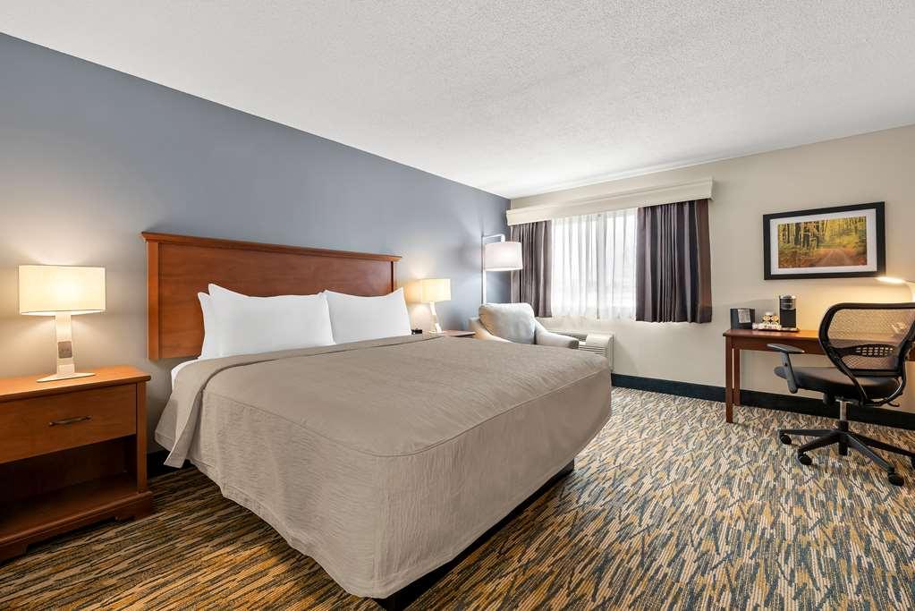 Best Western Inn Rice Lake Стая снимка